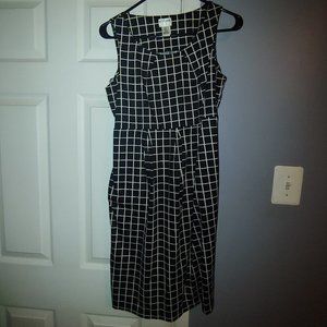 Maternity dress, cinched in back, 100% cotton